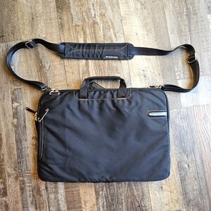 Brenthaven 16x12x1 Padded Laptop Shoulder Bag Black